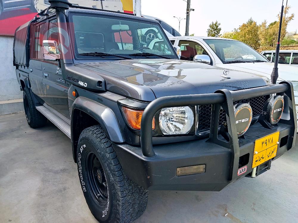 Toyota Land Cruiser 70 Pickup